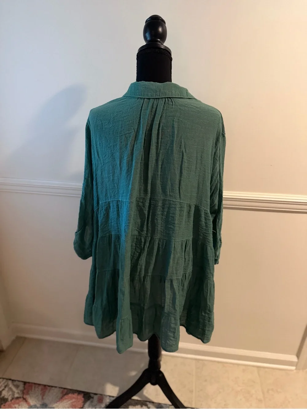 SHOP THE MINT Top